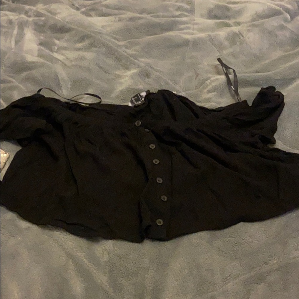 Black crop top